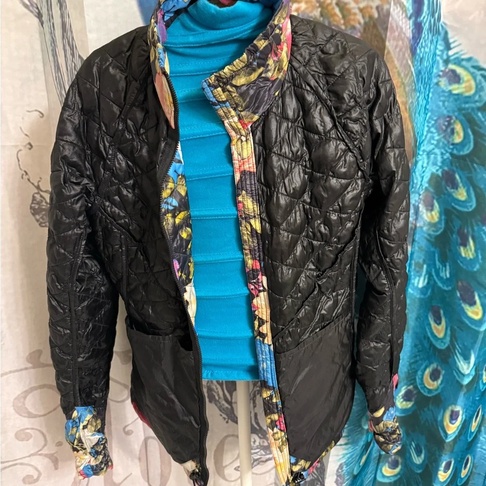 Preowned The North Face Floral Thermoball The Stow S/P - Reduced & Great Price - Picture 5 of 11